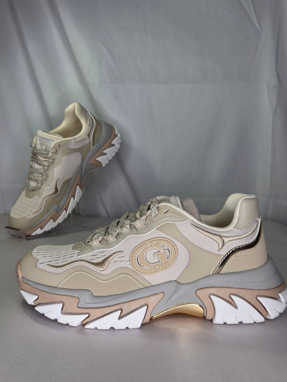 Guess Women's Nennzo Cat Claw Chunky Fashion Lace-Up Sneakers, Taupe, Size: 8 M